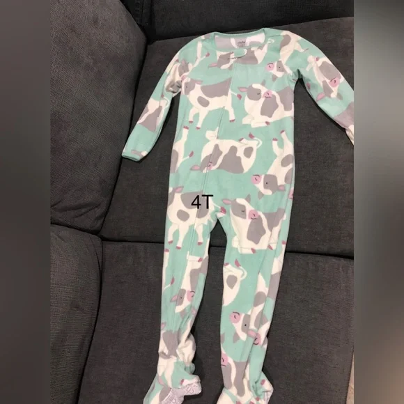 Bundle 7 Pyjamas 4T - Picture 8 of 8